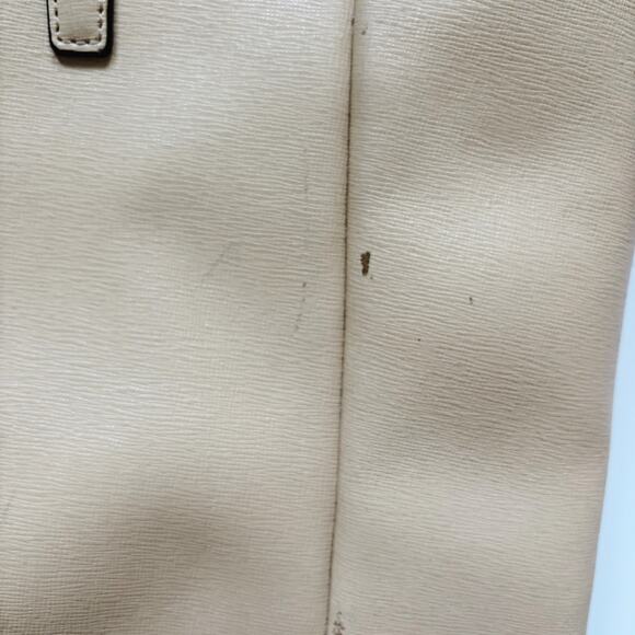 Coach Beige Leather Tote Bag - Spacious and Stylish! - Picture 3 of 14